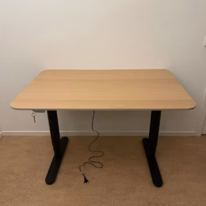 Elektriskt höj och sänkbart skrivbord 120x80cm (IKEA Bekant)