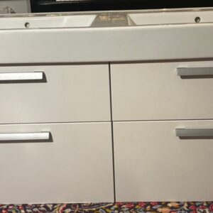 Badrumskommod med dubbla handfat vit