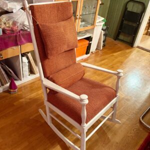 Vit Gungstol Med Orange Klädsel