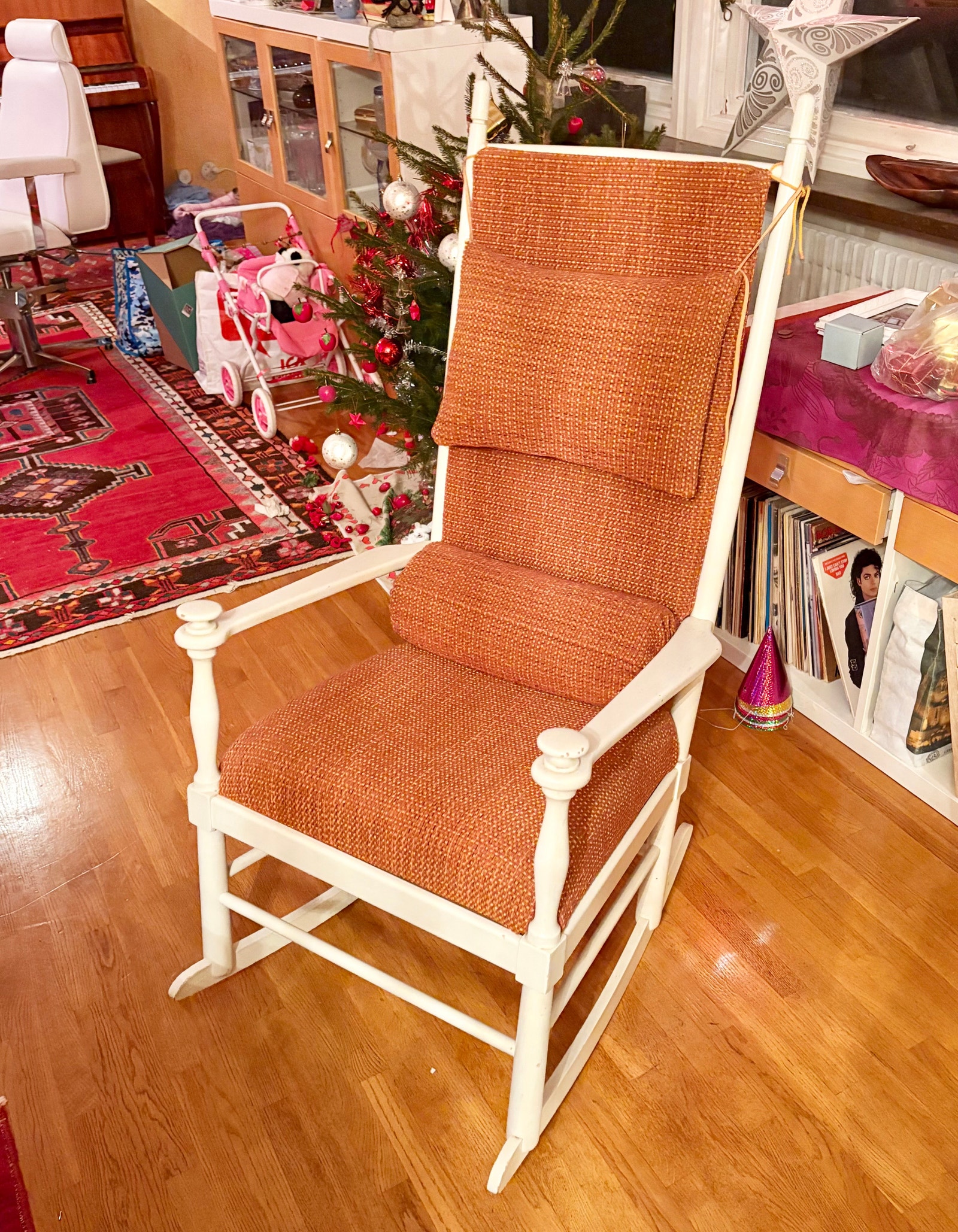 Vit Gungstol Med Orange Klädsel - Bild 7