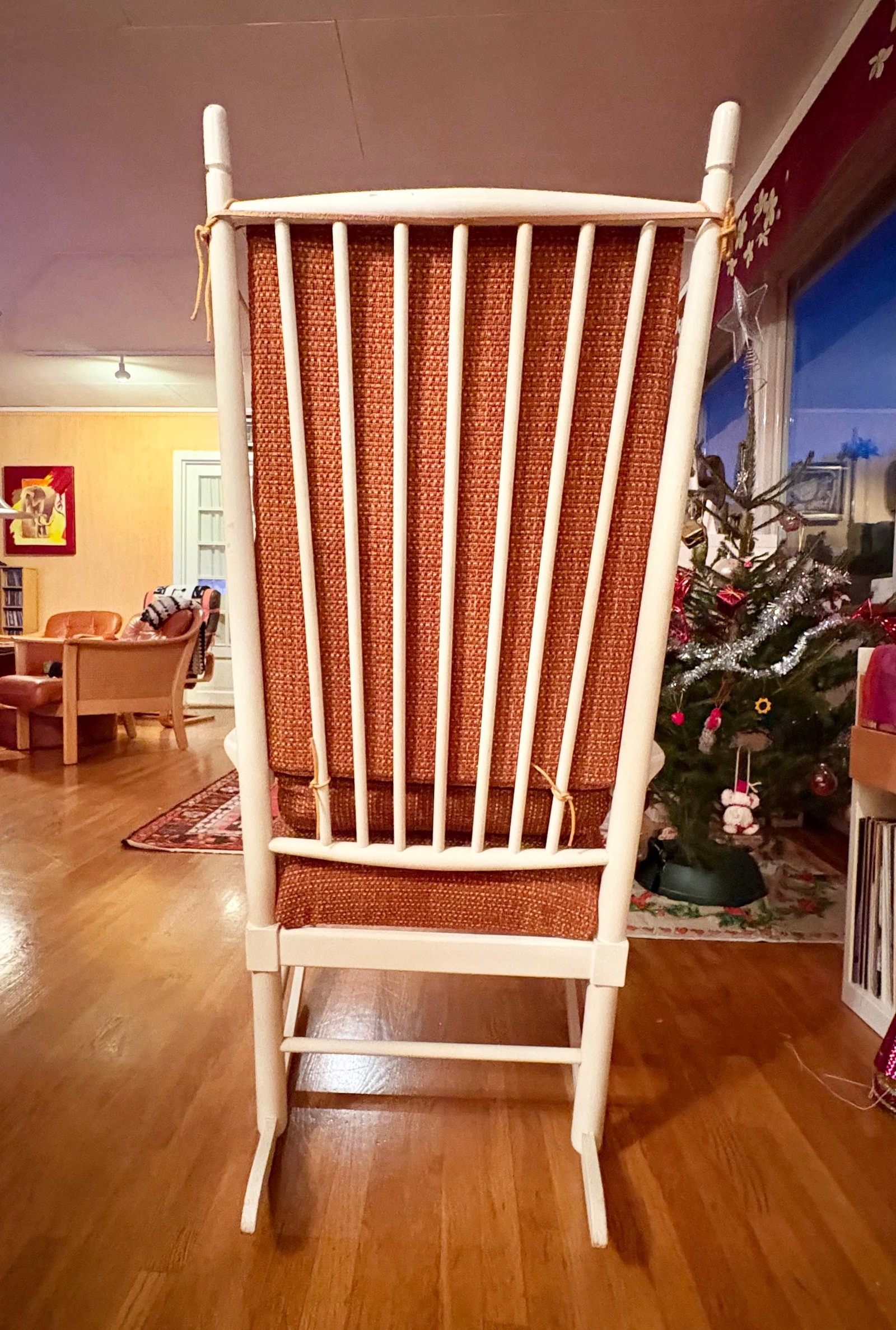 Vit Gungstol Med Orange Klädsel - Bild 3