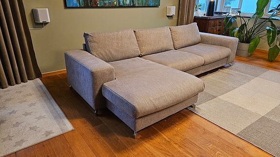 3-sitssoffa med schäslong från Chilli