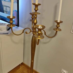 Stor mässingskandelaber – klassisk design, utmärkt skick